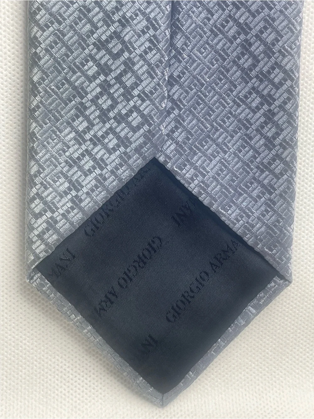 Giorgio Armani Textured Repp Silk Tie Geometric Silver Gray Preppy Style Necktie
